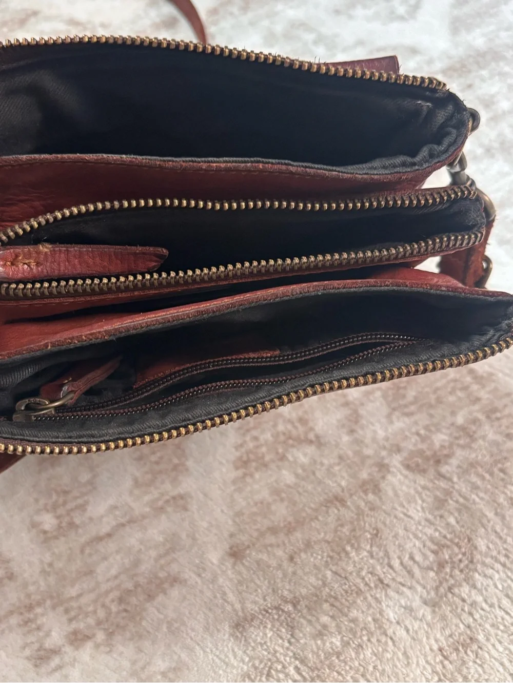 Harbour 2nd brown leather crossbody bag - Picture 5 of 6